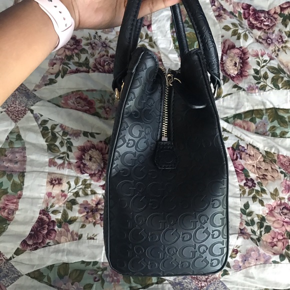 GUESS Tote/Satchel - Picture 8 of 8